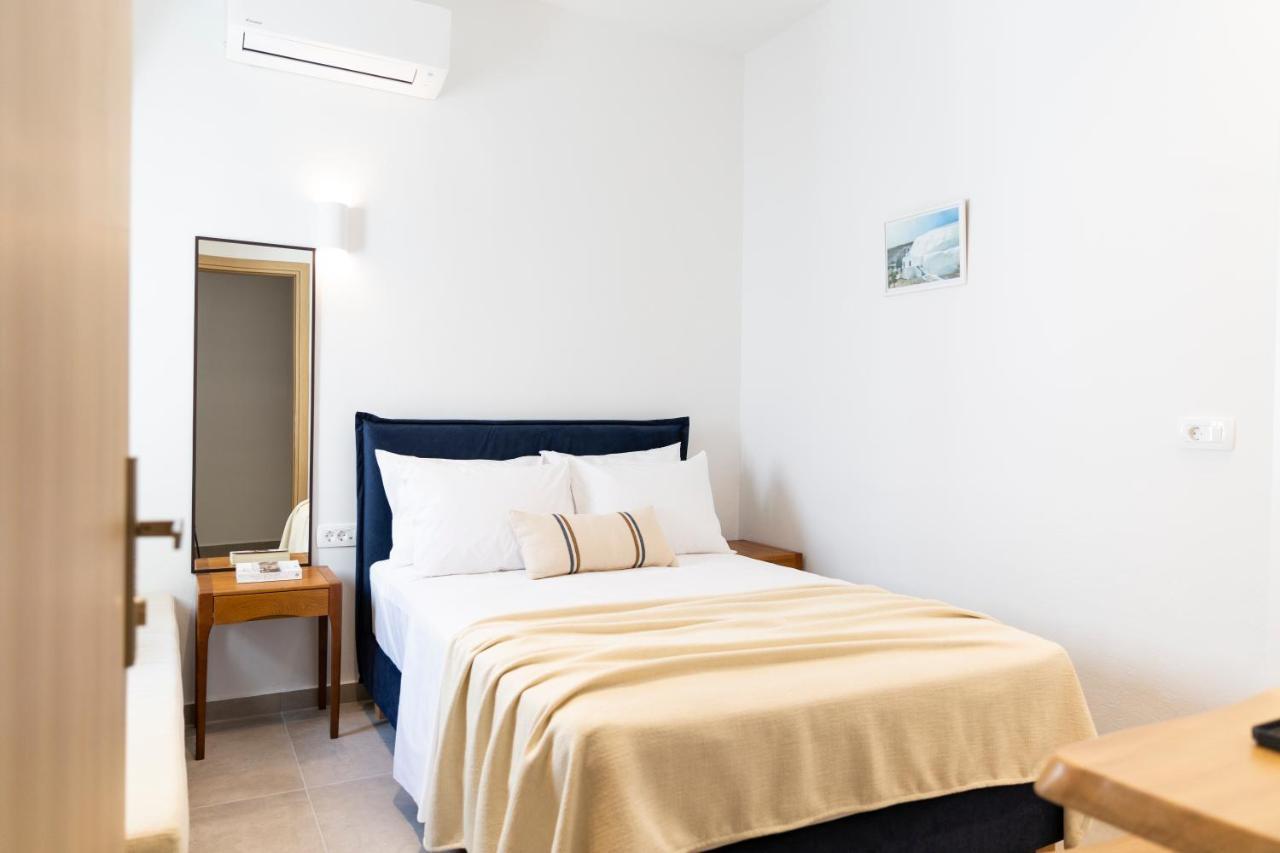 Asimina Hotel Fira  Exterior photo